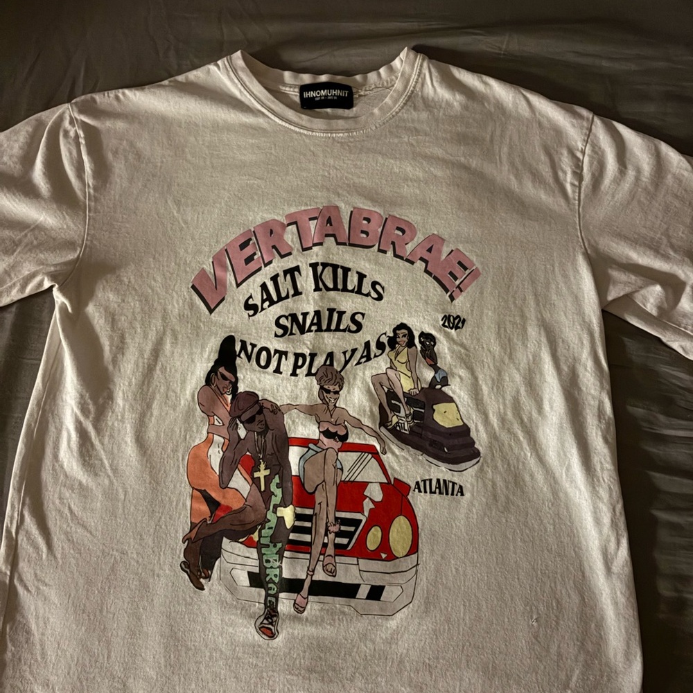 White and Pink Short Sleeve Tees with Graphic Design - Picture 2 of 2